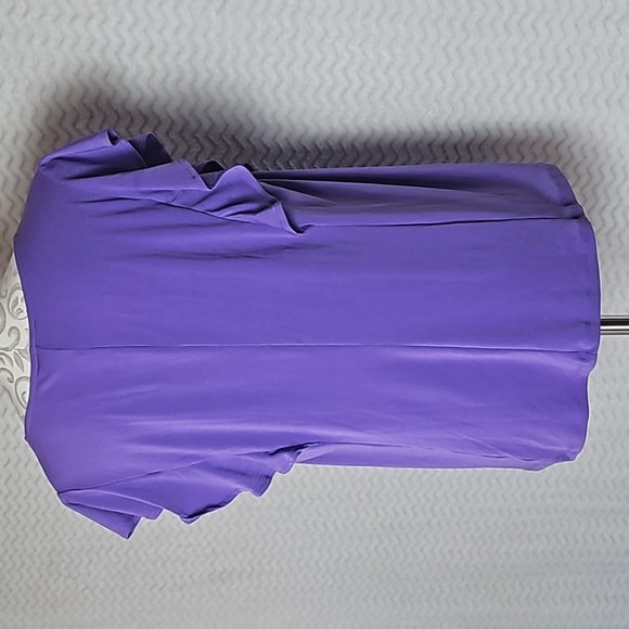 NWT Plus size Bold Elements womens top. - Picture 2 of 6